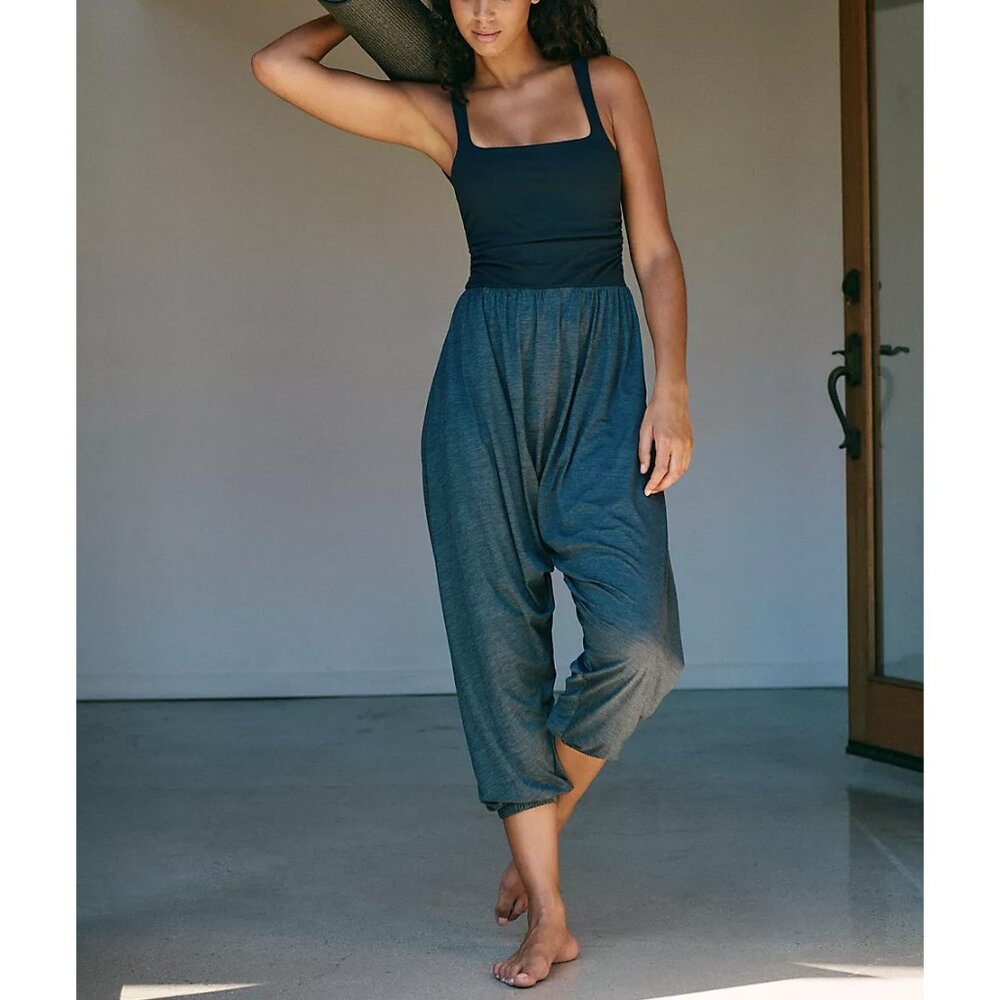 Casual Elastic-Waist Harem Pants in Charcoal Gray